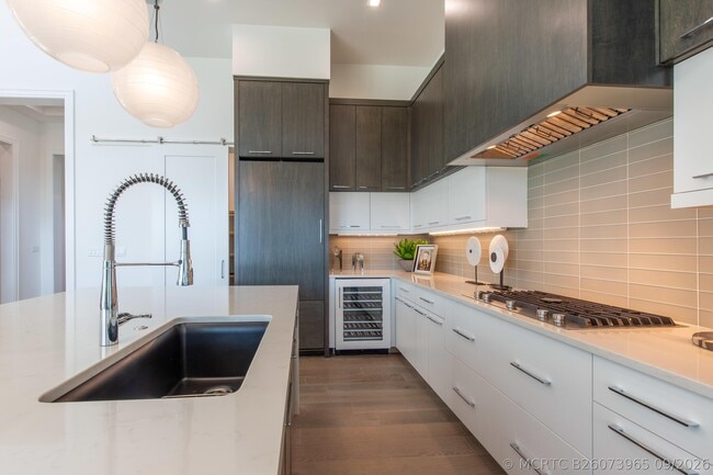 3032 Blue Cypress Ln