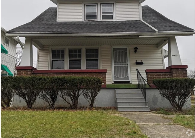 Building Photo - 4000 E 3rd St Rental