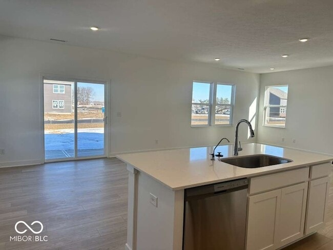 Photo - 820 Hardin Pl