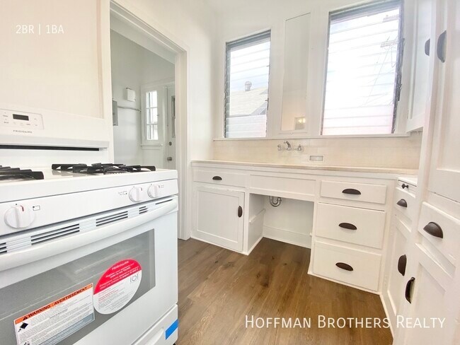 Photo - 1445 N Vista St Los Angeles, CA 90046