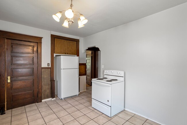 Photo - 123 N Maple Ave Unit 123 N Maple - Lower