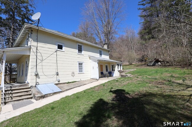 Photo - 48 W Branchville Rd