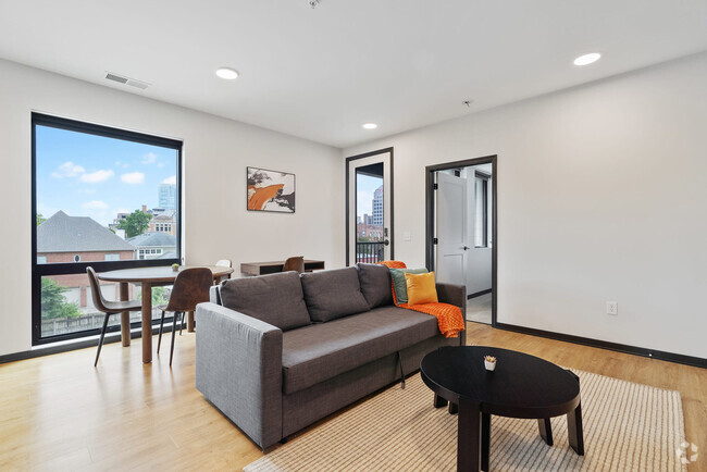 Building Photo - 423 E Michigan St Rental