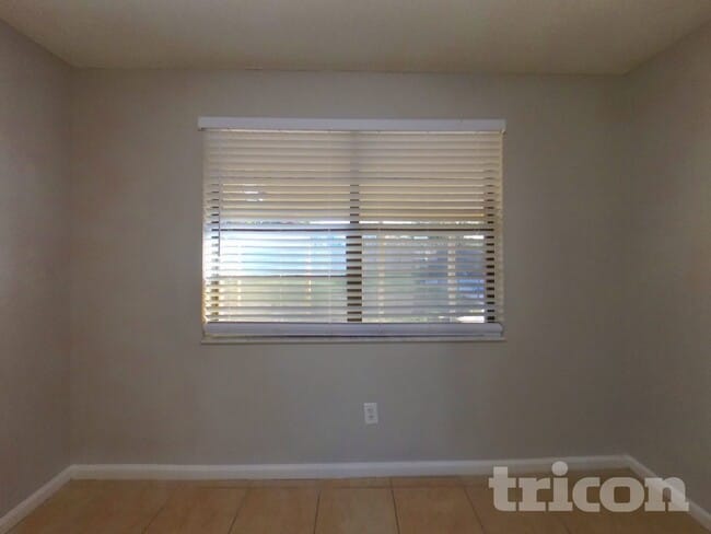 Photo - 2209 Constitution Dr