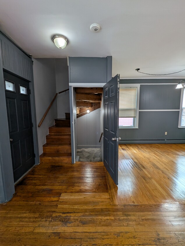 Photo - 1332 Pleasant St (New Bedford, MA)