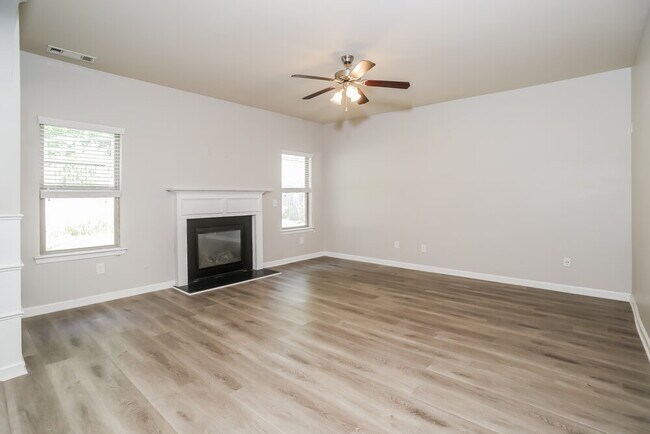128 Cleburne Pl