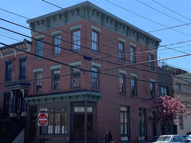 Photo - 367 8th St