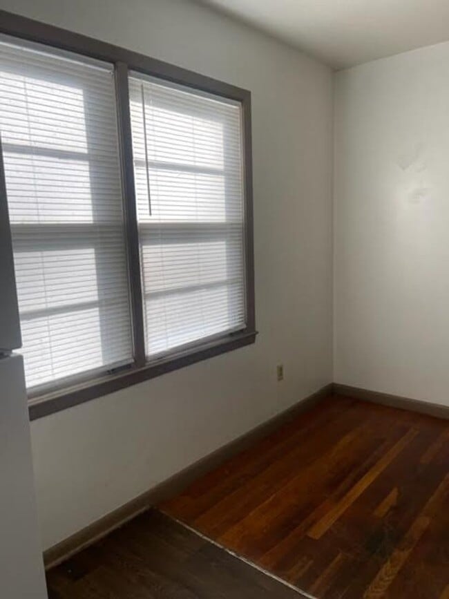 Photo - 334 Williams St