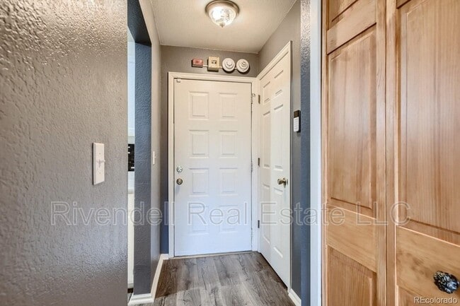 Photo - 1215 S Gilbert St