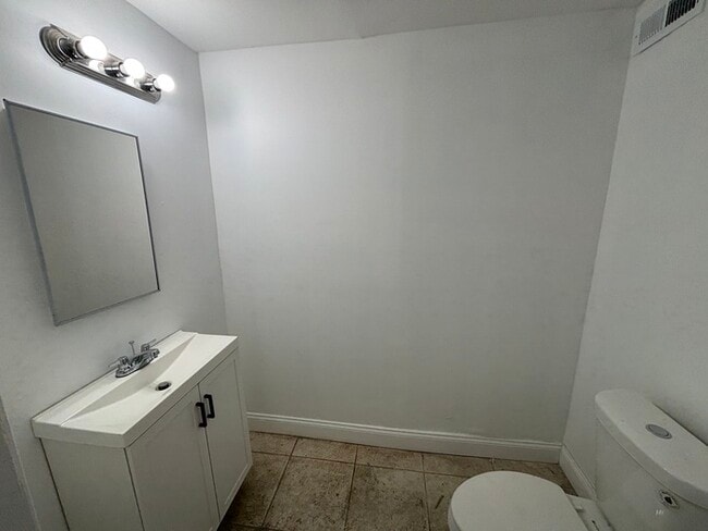 Photo - 5 bedroom townhome