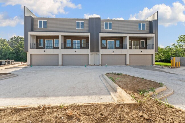 Photo - 1982 S Razorback Rd