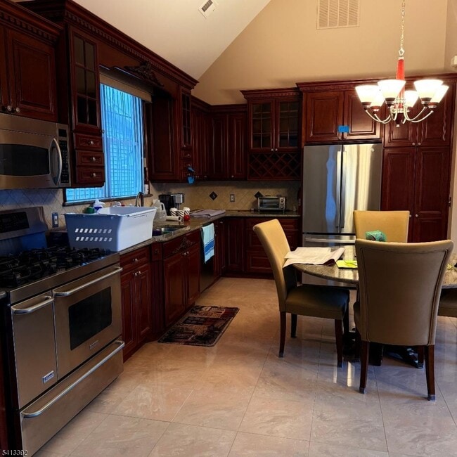 Photo - 424 Page Ave