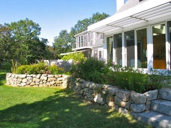 Photo - 2 Nonamesset Rd N