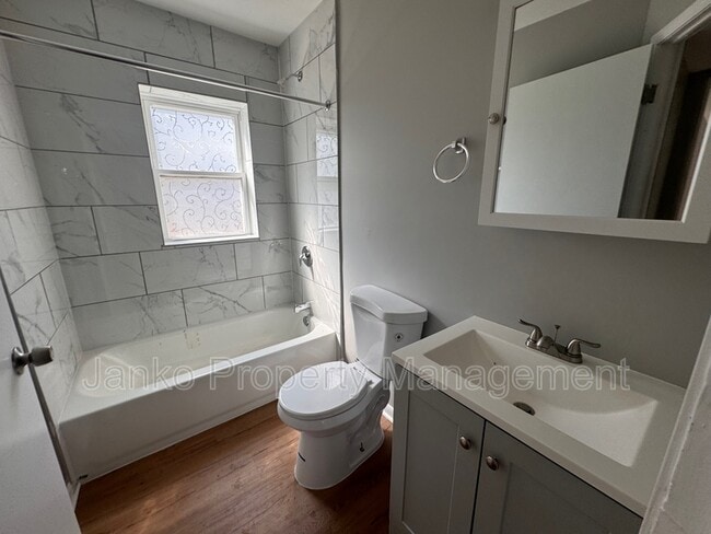 Photo - 2237 Vermont St Unit 1e