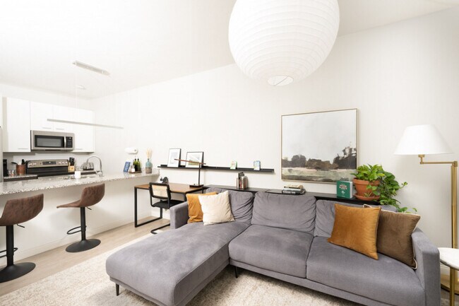 Photo - 211 W Mineral St Unit ID1379041P