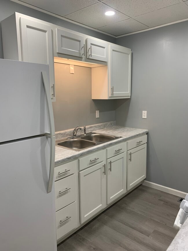 Building Photo - 23 Hakes Ave Unit 101