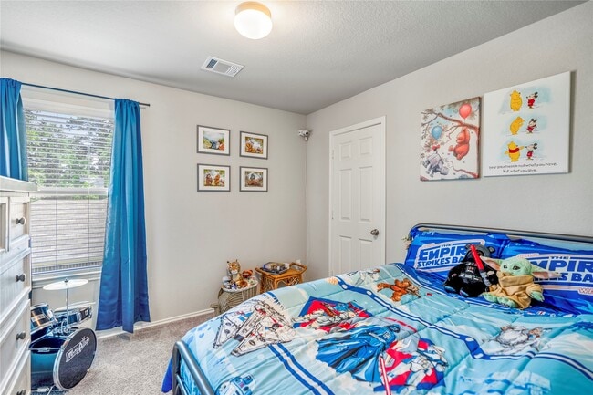 Photo - 210 Bellewood Mnr Dr