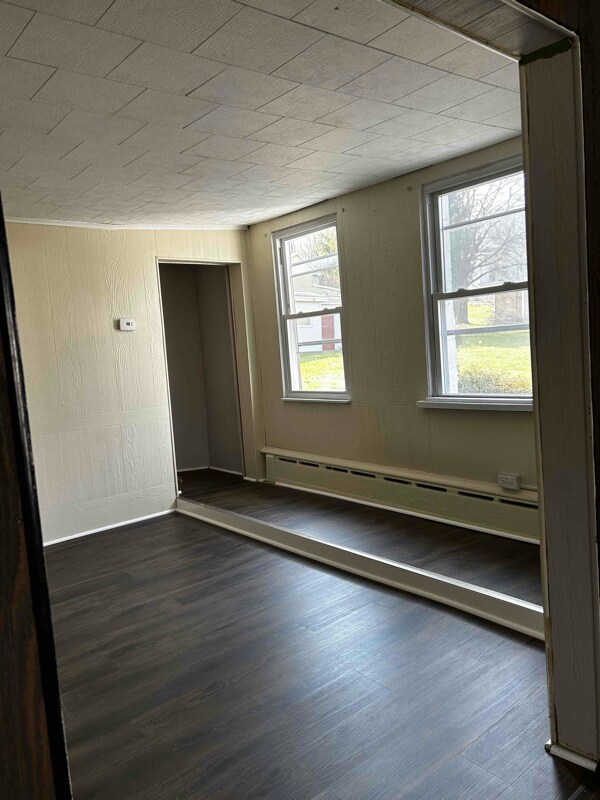 Photo - 385 Carver St