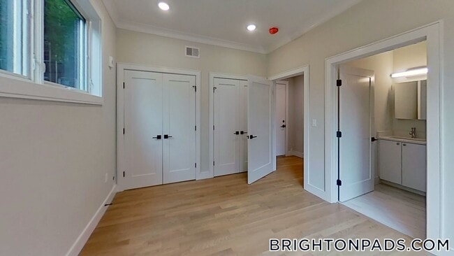 Photo - 104-106 Warren St. Unidad 1