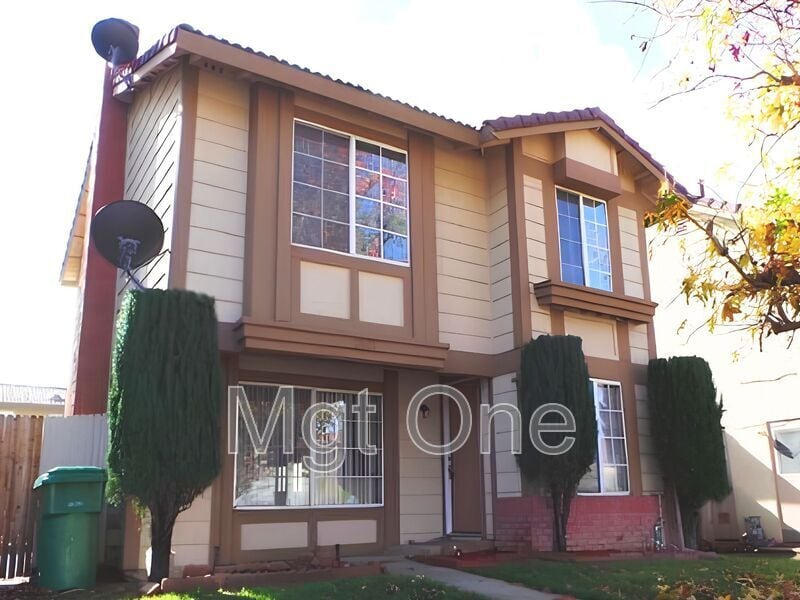 Photo - 23575 Parkland Ave