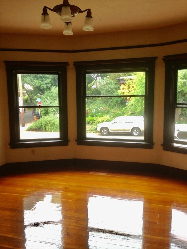 Photo - 134 NE 24th Ave Unit Address