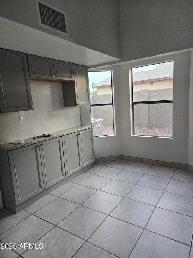 Photo - 3282 Ridge Crest St