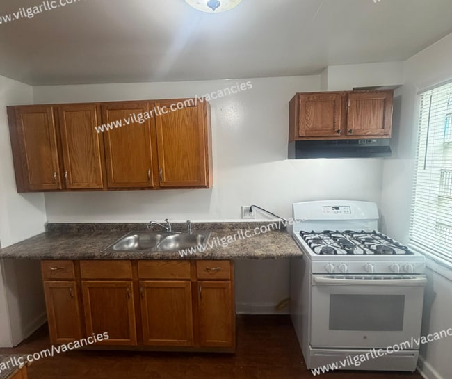 Photo - 4-bedrooms, 1-Bath - 2-floor Duplex Home