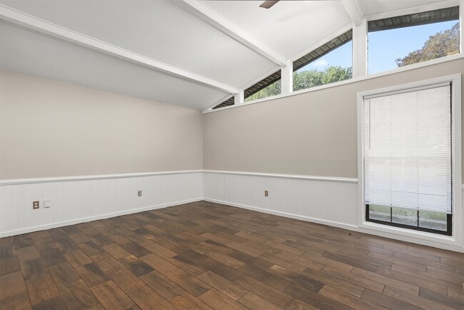 Photo - 2021 14th Ave N