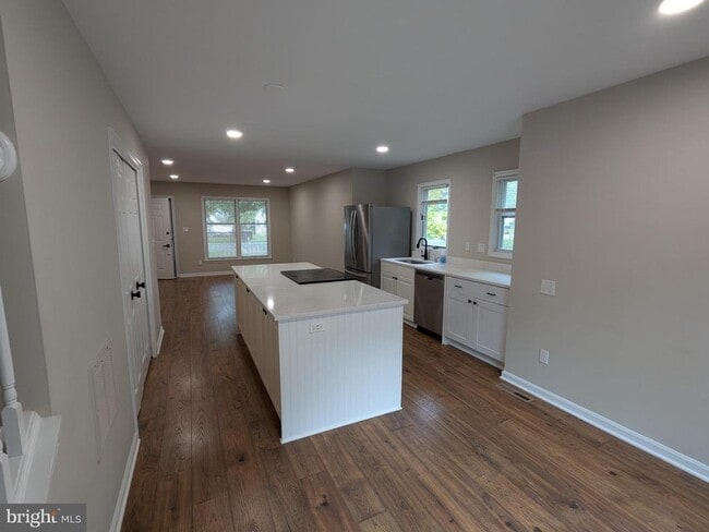 Photo - 1825 Chester Dr