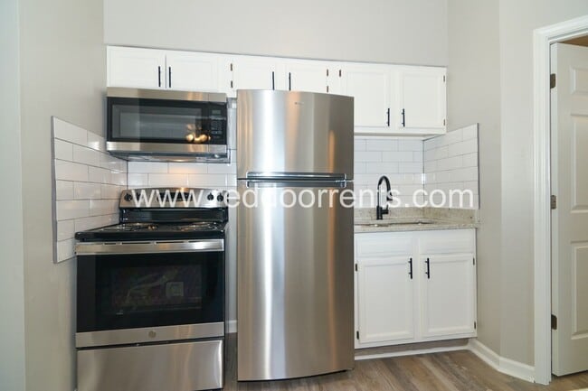 Photo - 1337 E Market St Unit 9