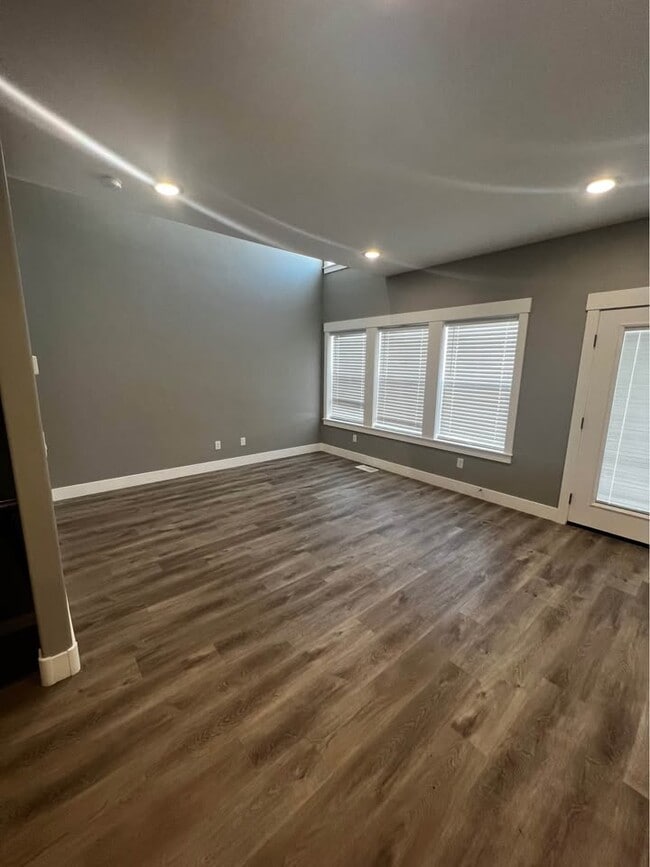 Photo - 10656 N 36th E