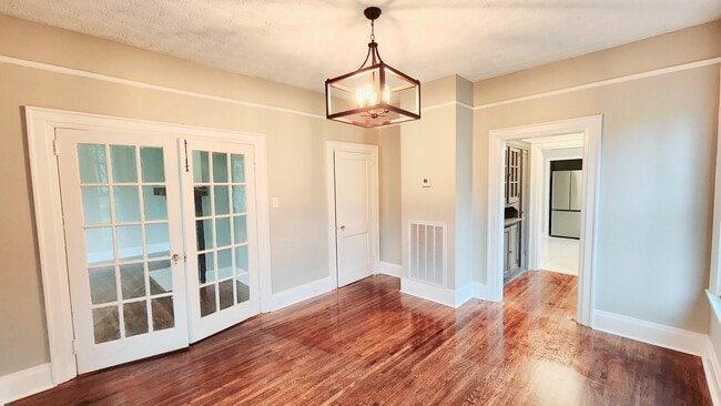 Photo - Dupont Duplex