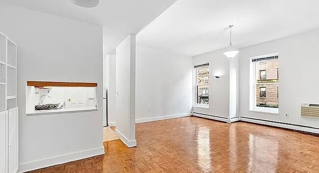 Building Photo - 305 Washington Ave Rental