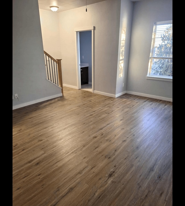 Photo - ? Stunning 3 Bedroom, 2.5 Bath Townhome in...