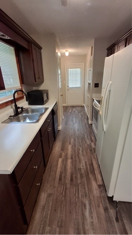 Photo - 205 Buffalo Creek Dr