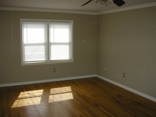 Photo - 909 Cabell Dr Unidad A