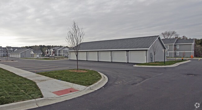Regency West Apartments - Regency Apartments