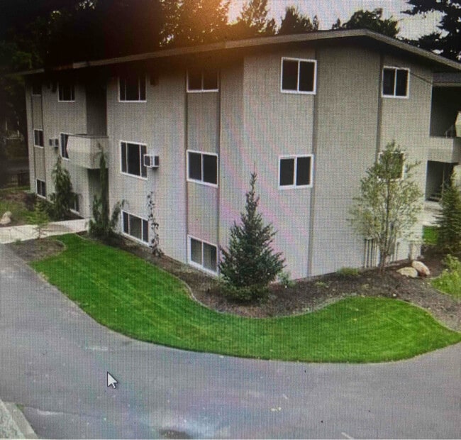 Building Photo - 2407 S Grand Blvd Rental