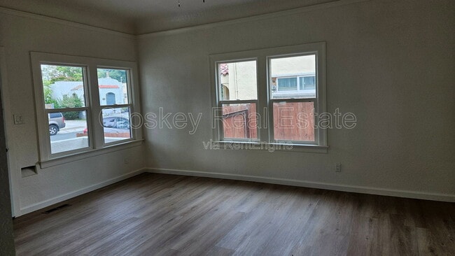 Photo - 1346 Redwood St
