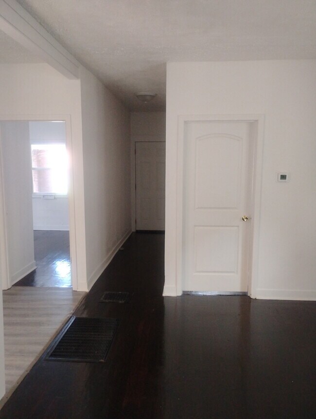 Photo - 1058 Cecil Ave