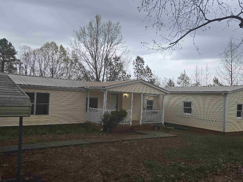 Photo - 513 Horseshoe Lake Rd