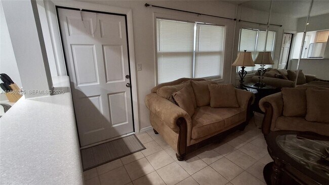 Photo - 5050 Bayview Dr Unidad 20