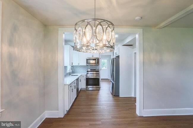 Photo - 6512 Golden Ring Rd
