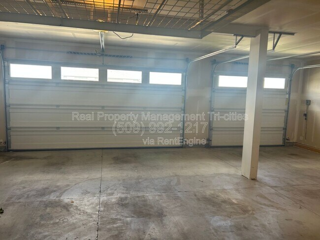 Photo - 671 Hunter St