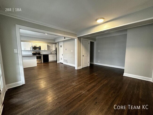 Photo - 217 E 46th St