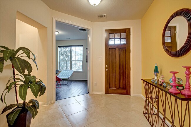 Photo - 8219 Peppervine Ct