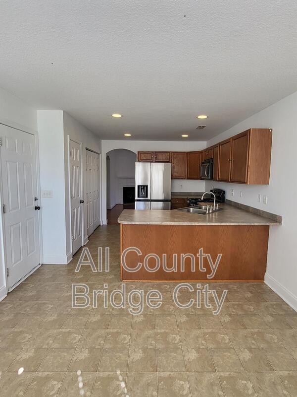Photo - 5 Feldspar Ln