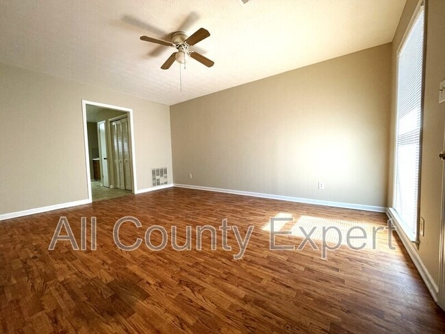 Photo - 1042 Chestnut Oak Ct NE Unit A