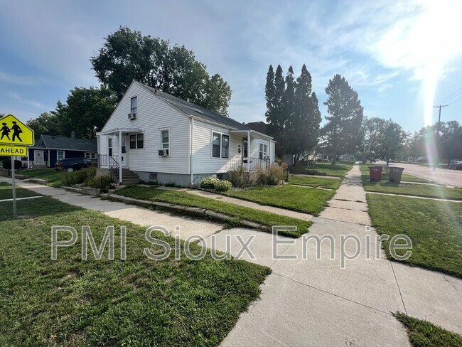 Photo - 1304 E 4th St Unidad 1