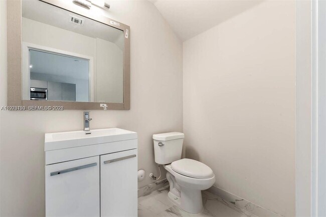 Photo - 2561 NE 193rd St Unit 1103